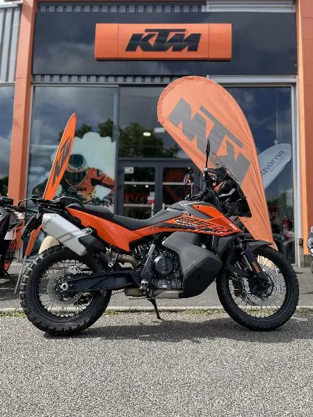 890 ADVENTURE