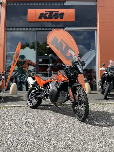890 ADVENTURE