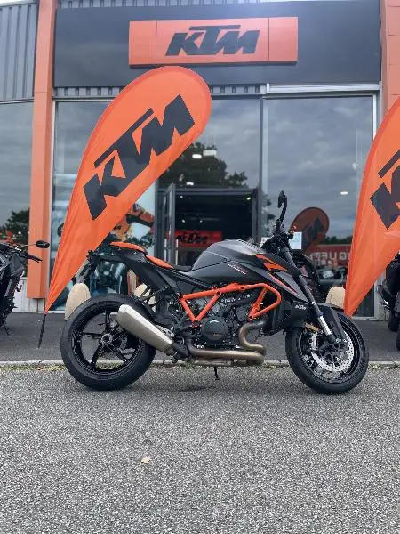 1390 SUPER DUKE R EVO