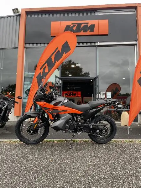 790 ADVENTURE