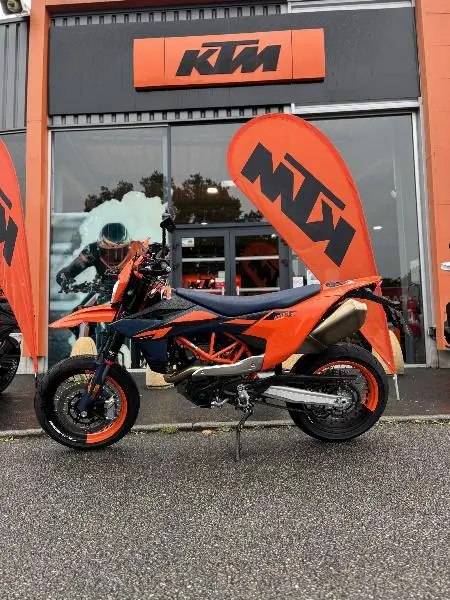 690 SMC R