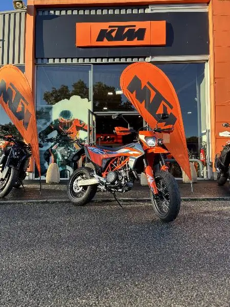 690 SMC R