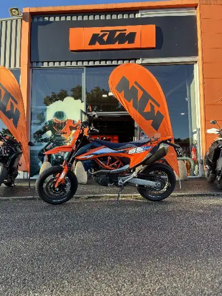 690 SMC R