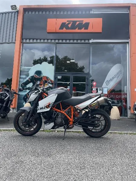 990 SUPER DUKE R