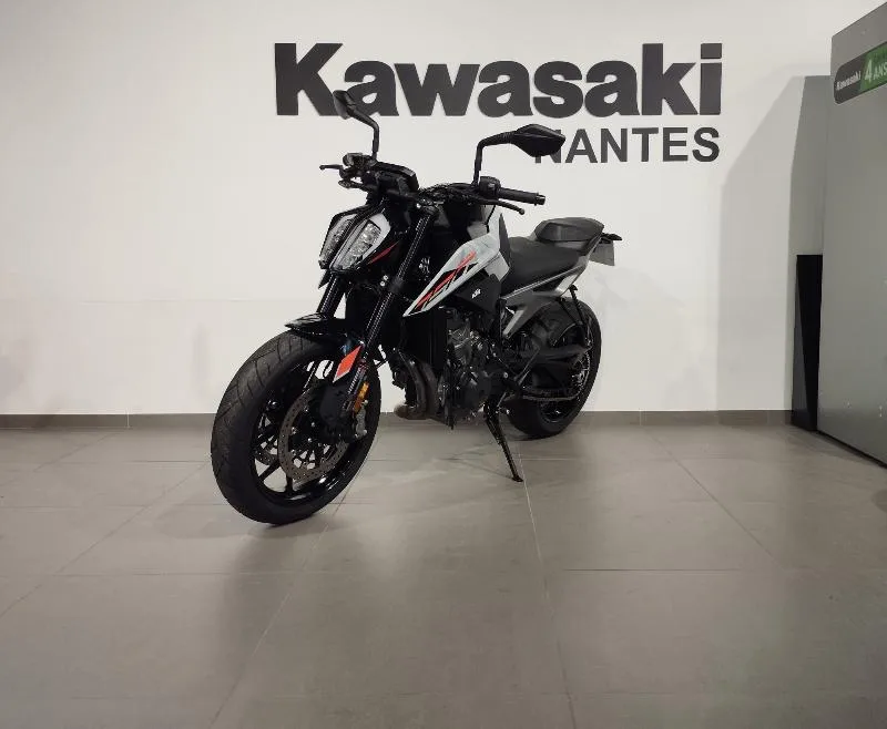 790 DUKE L