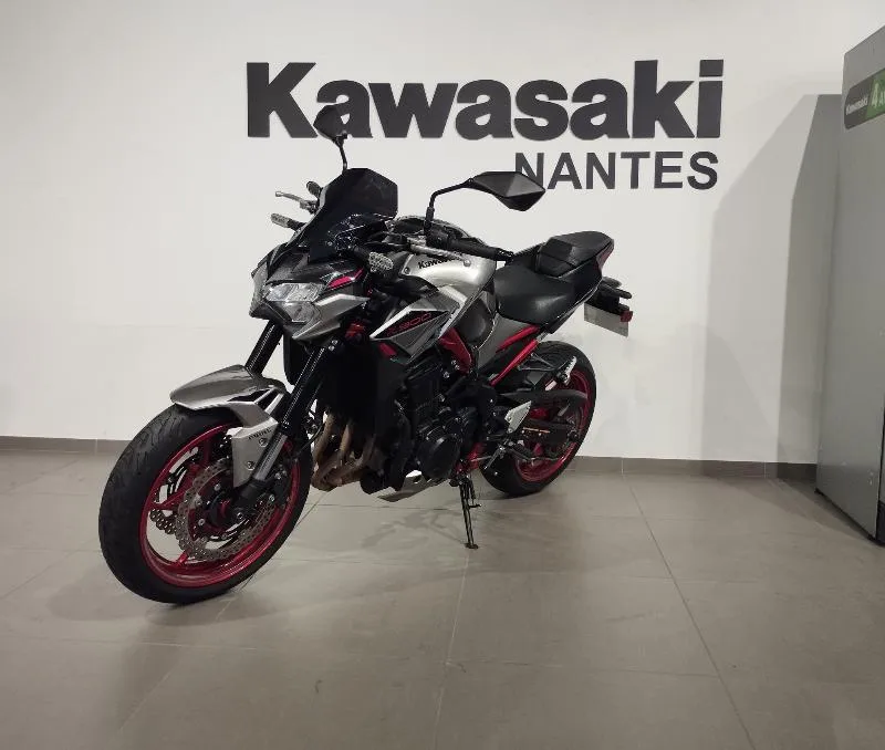 Z900
