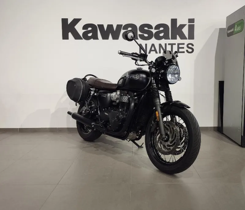 Bonneville T120 Black
