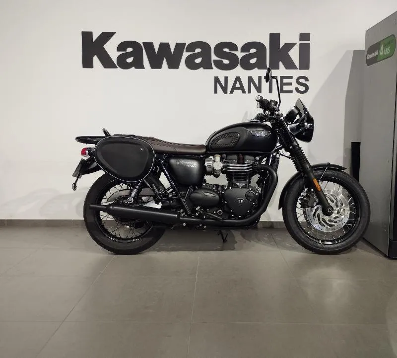 Bonneville T120 Black