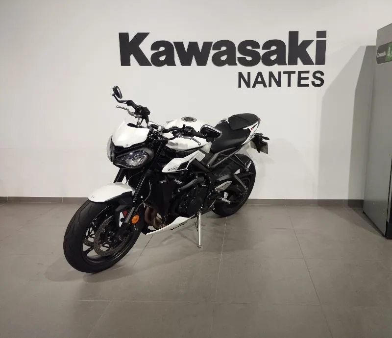STREET TRIPLE 765 R