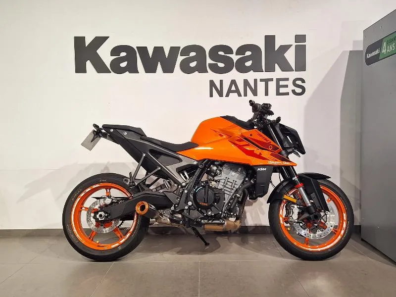 990 DUKE