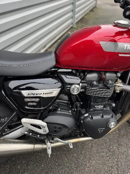 SPEED TWIN 1200