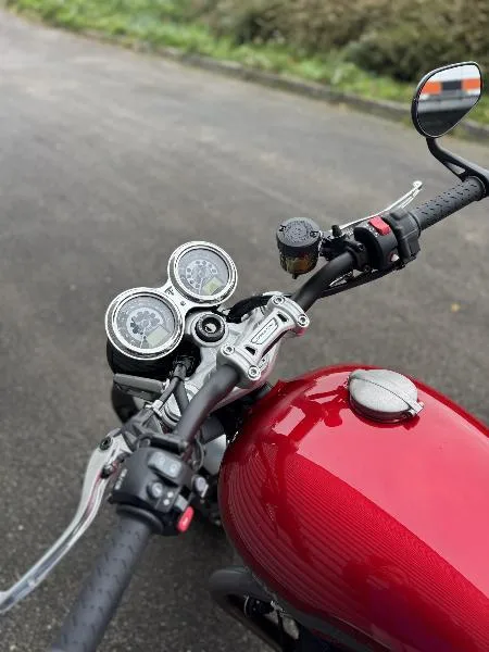 SPEED TWIN 1200