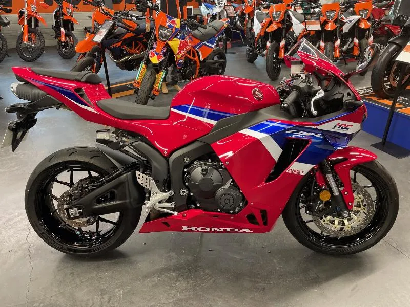 CBR 600 RR 2024