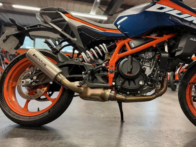 390 DUKE ABS