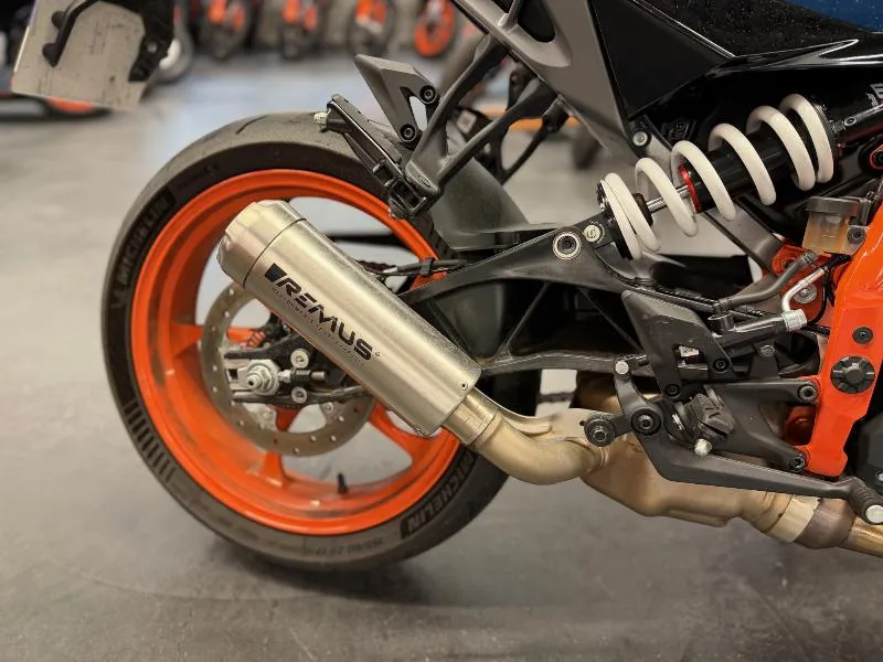 390 DUKE ABS