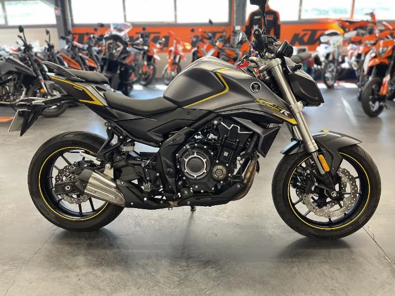 525 R