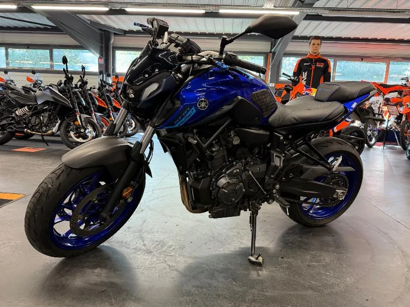MT07