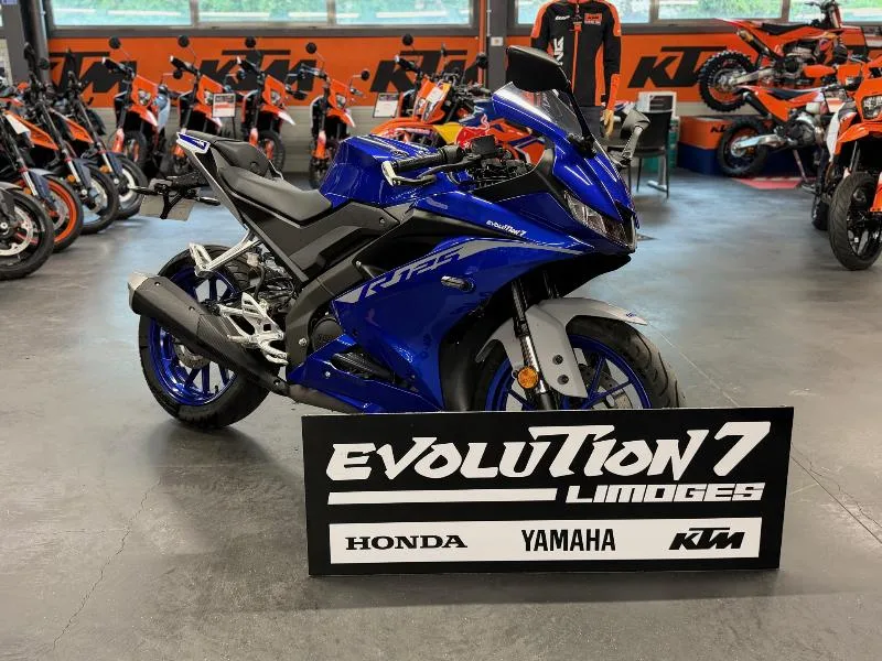 R 125 2021