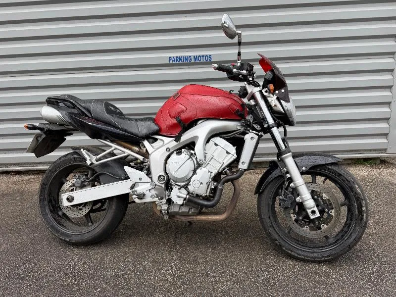 FZ6  2004