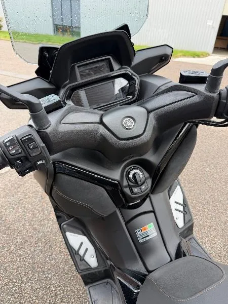 XMAX 300 Tech Max