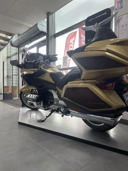 GL 1800 GOLDWING DCT