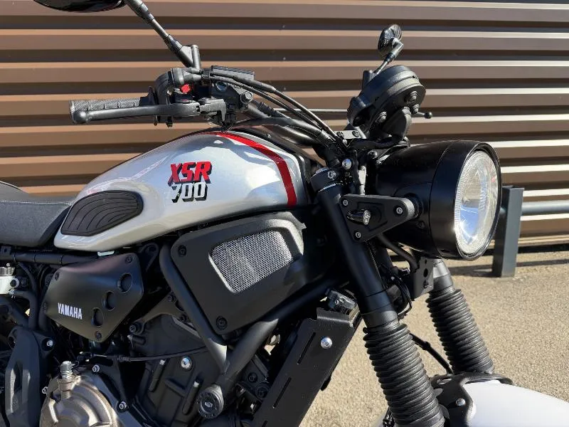 XSR 700 XTRIBUTE