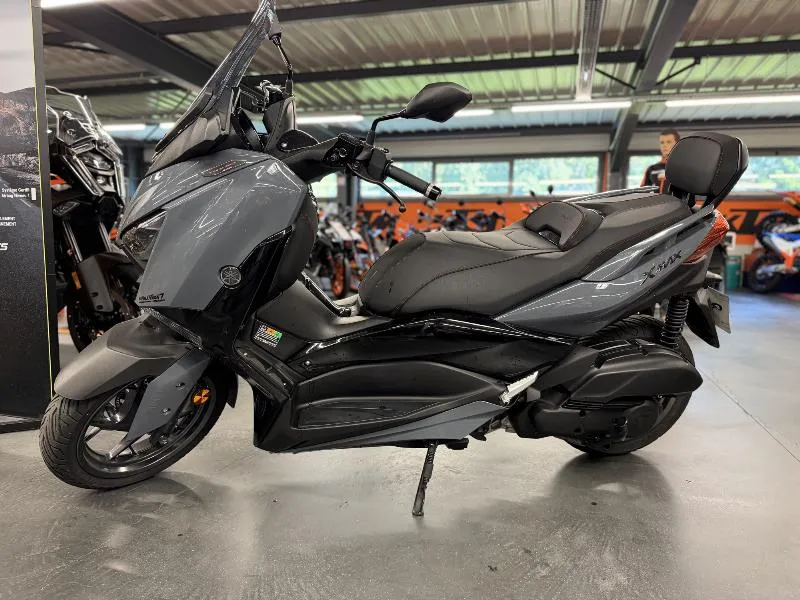 XMAX 125 TECH MAX