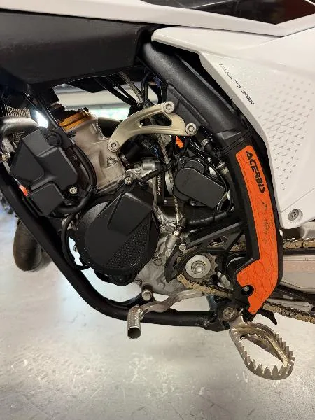 125 SX