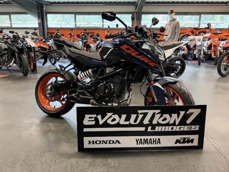 125 DUKE ABS