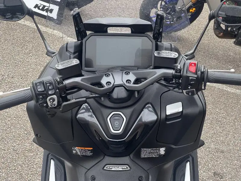 XP TMAX 560 TECH MAX