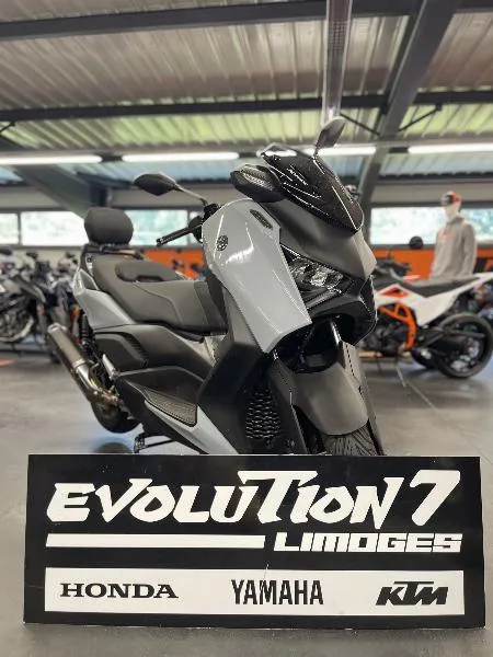 XMAX 300 Tech Max