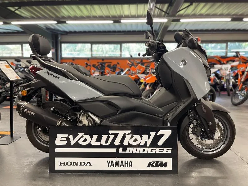 XMAX 300 Tech Max