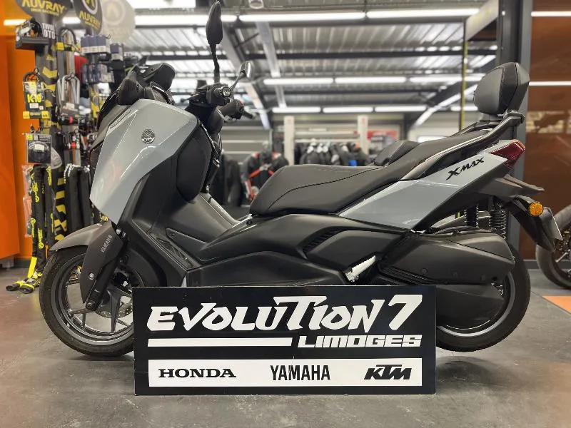 XMAX 300 Tech Max
