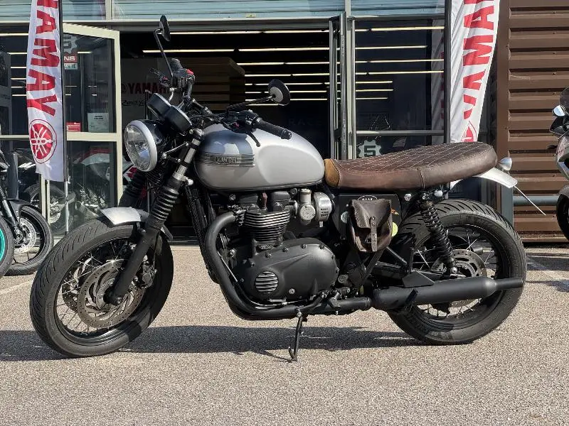 Bonneville T120 Black