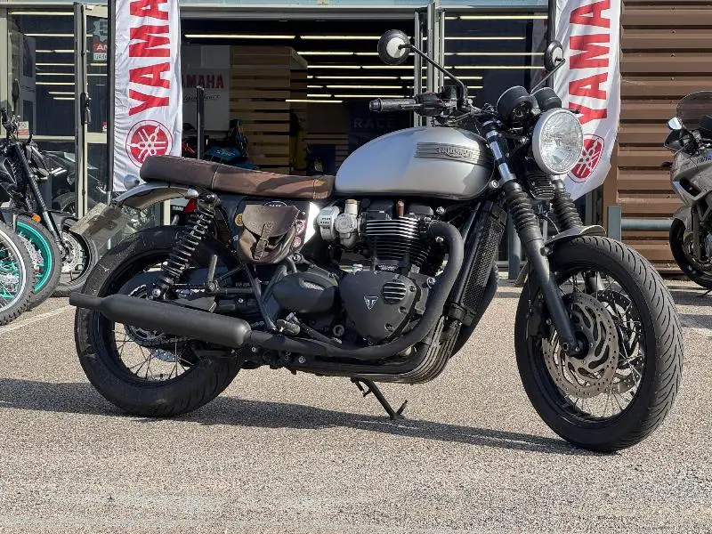 Bonneville T120 Black