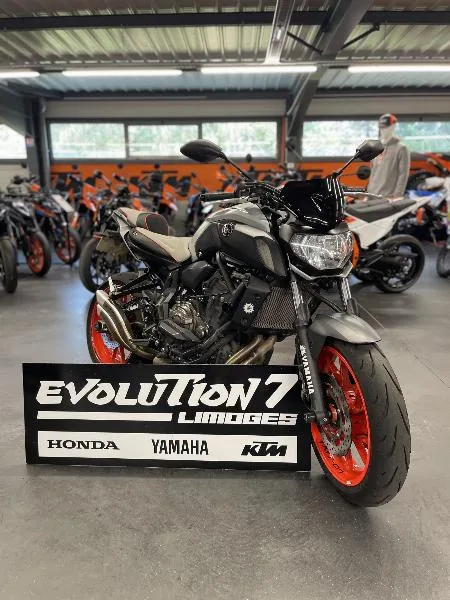 MT07