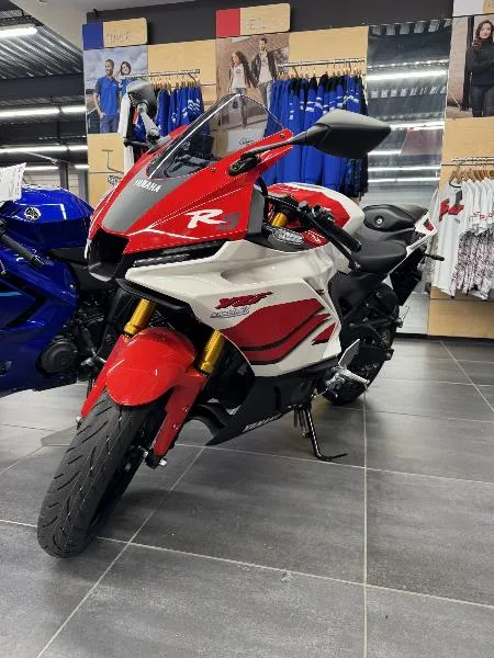 YZFR3