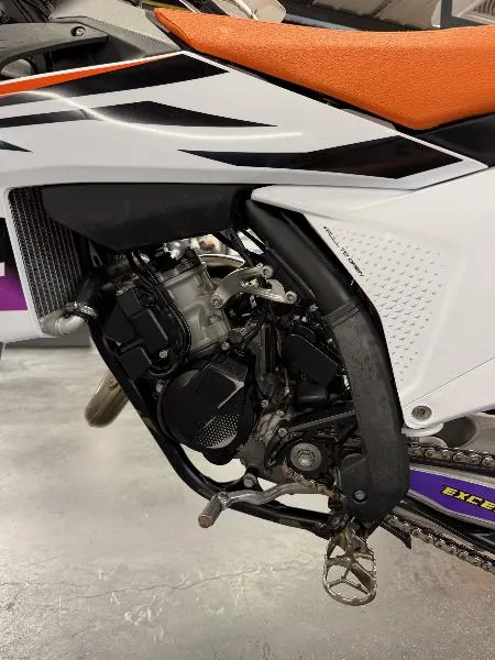 125 SX