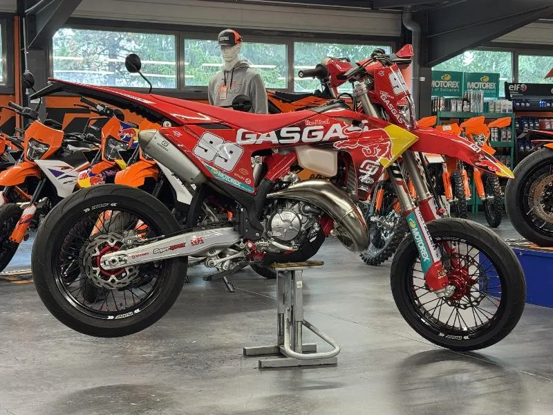 MC 125
