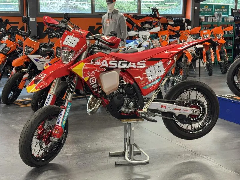 MC 125