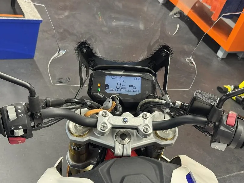 G 310 R