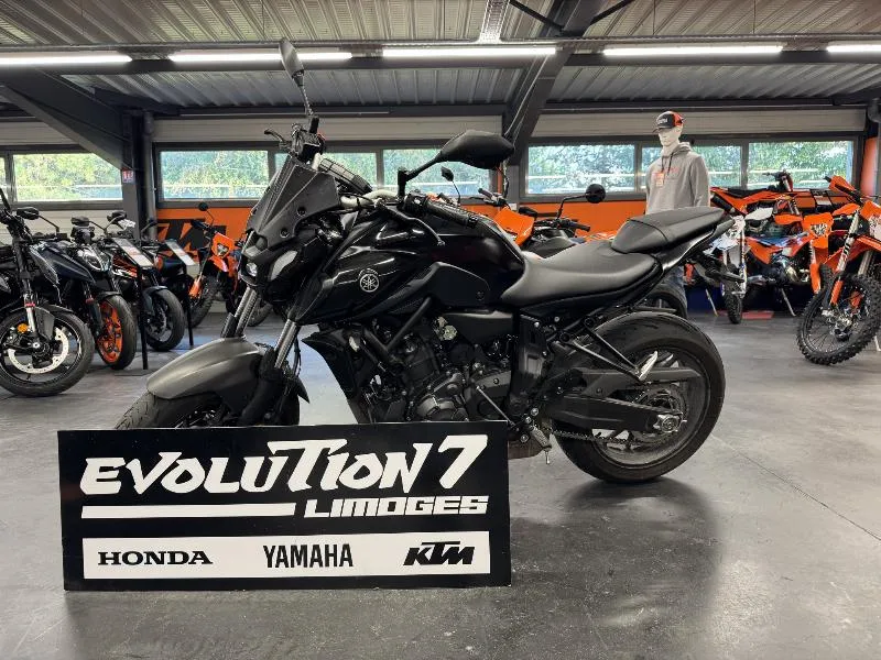 MT07