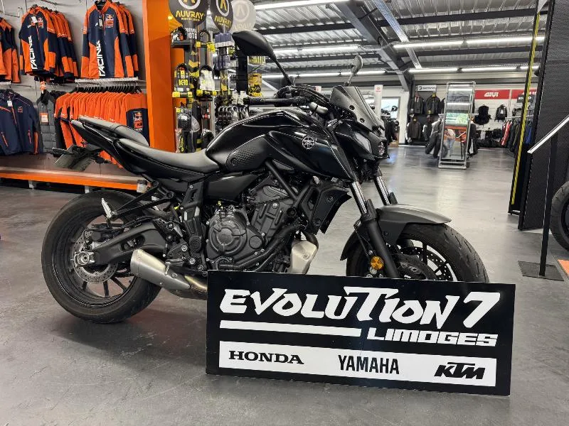 MT07