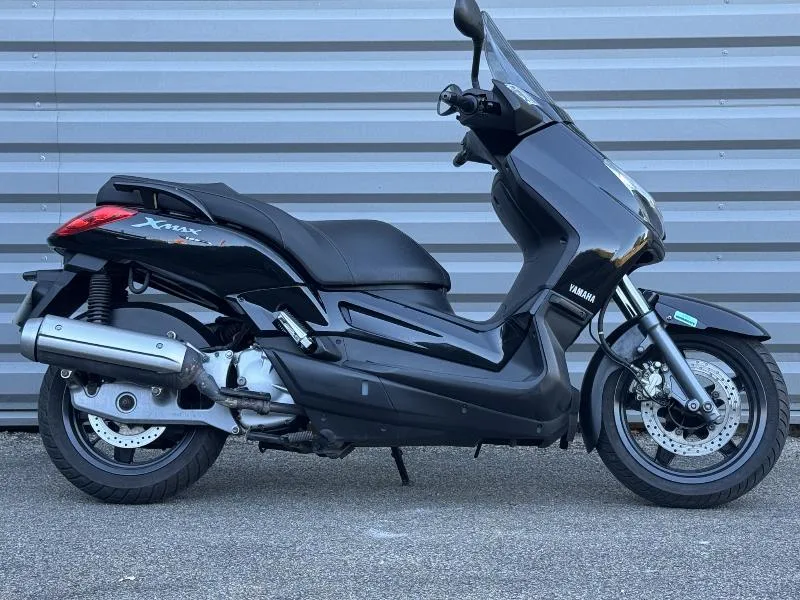 XMAX 125