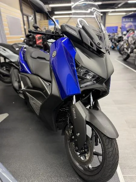 XMAX 125