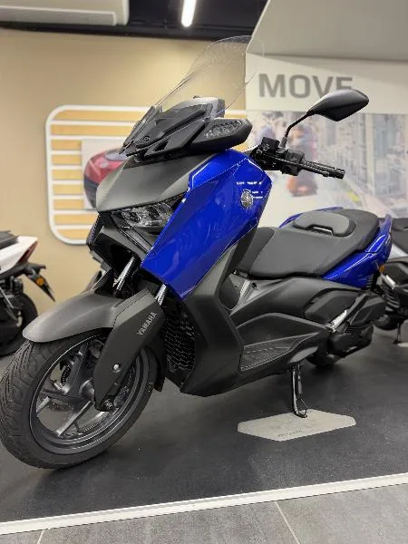 XMAX 125