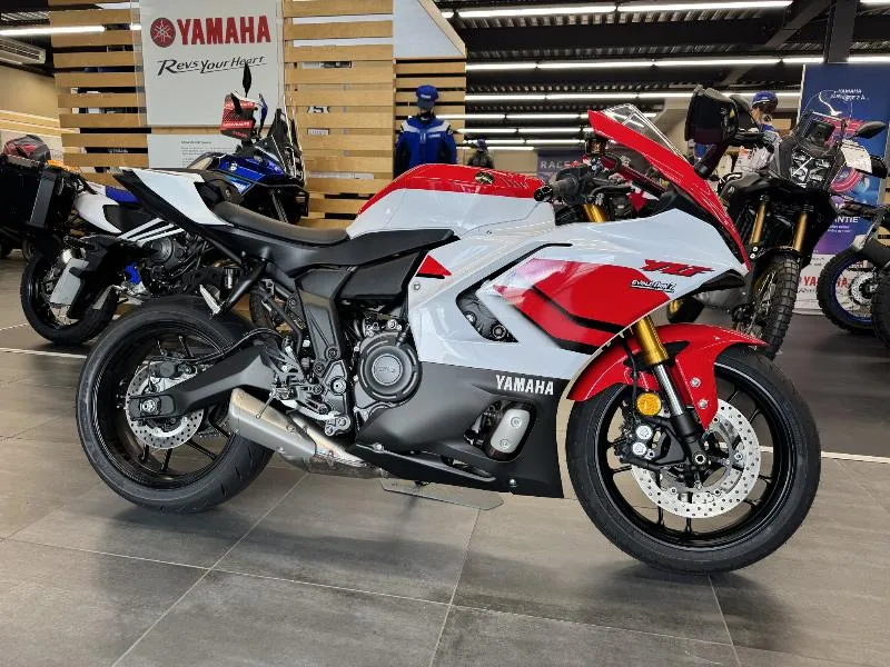YZFR7