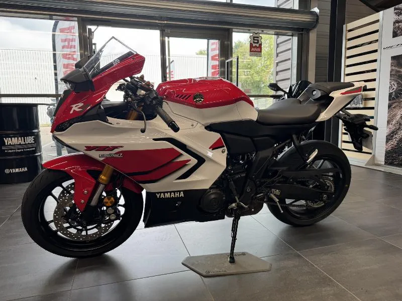 YZFR7