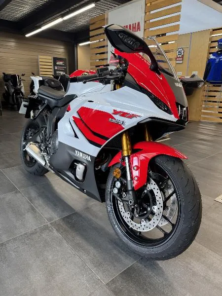 YZFR7