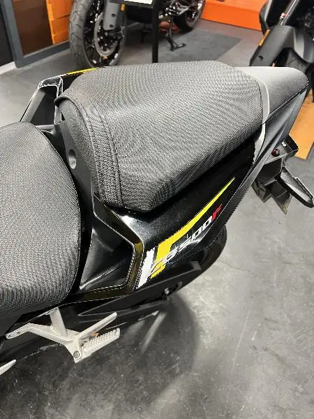 CB 500